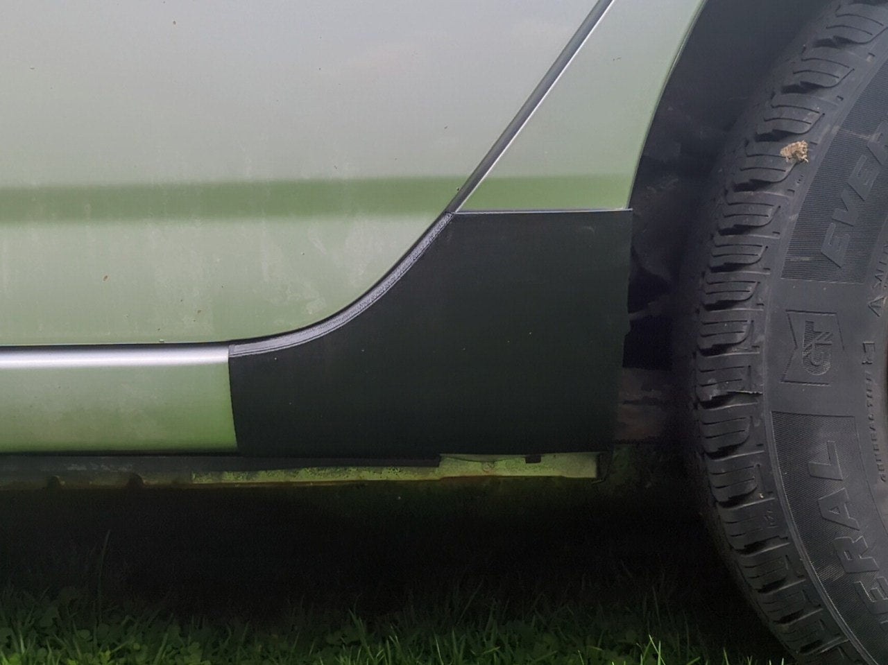 2003-2008 Toyota Corolla Mudflaps / Rocker Guards